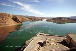 Image du Maroc Professionnelle de  Le barrage Laghrasse "dit barrage Hassan II", il se situe à 50 km au sud est de Taourirte au nord du Maroc, Samedi 10 Février 2006, ce barrage fournit en eau potable  le barrage Mohammed V qui sert de lien pour Machraa Hammadi,  ce dernier permet l'approvisionnement des centre de Taourirte et El Aïoun Sidi Mellouk. (Photo / Abdeljalil Bounhar) 